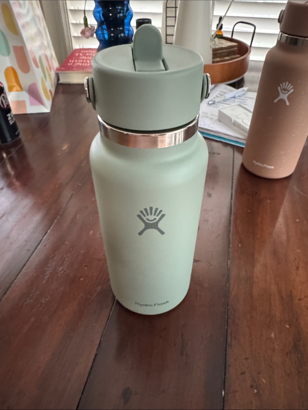 Hydro Flask 32oz wide fkex straw cap Pale Sage Green new